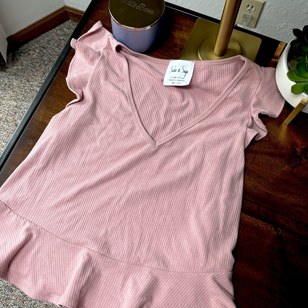 Ribbed Pink Short Sleeve T-Shirt Size L 🩷